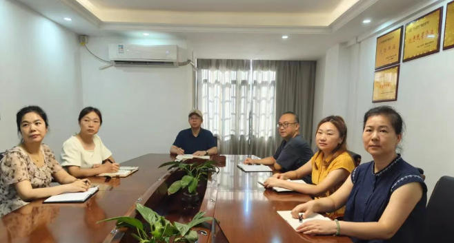 衡陽(yáng)華程醫(yī)院黨支部組織觀看抗戰(zhàn)勝利日閱兵凝聚愛國(guó)···